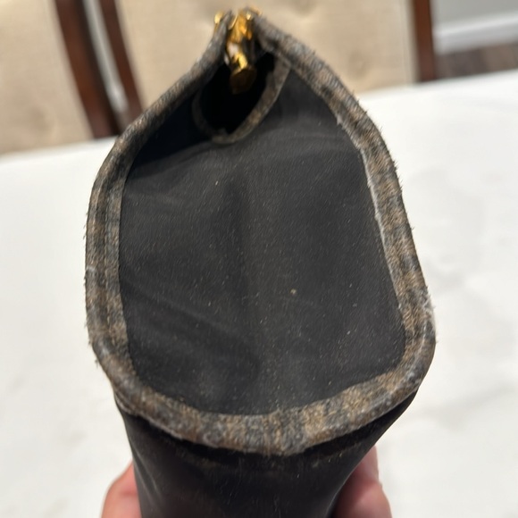 Authentic Fendi pouch - Picture 3 of 12